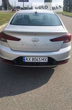 Седан Hyundai Elantra 2019 в Харкові