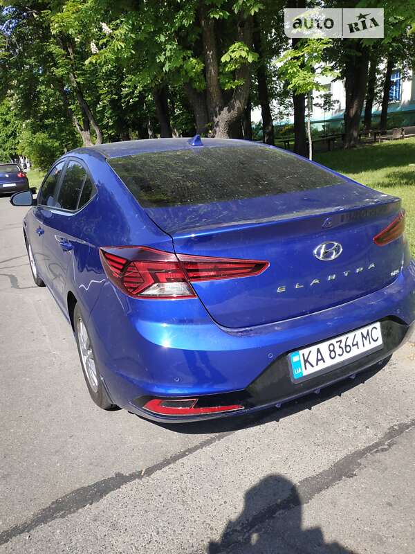 Седан Hyundai Elantra 2020 в Киеве