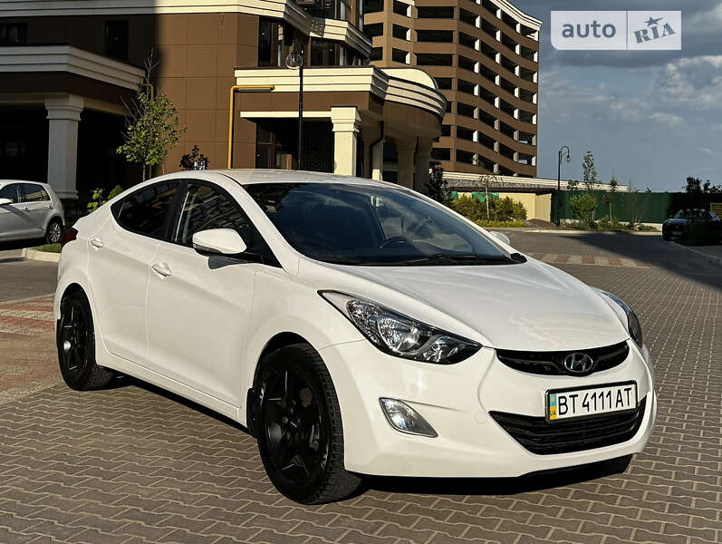 Седан Hyundai Elantra 2013 в Киеве