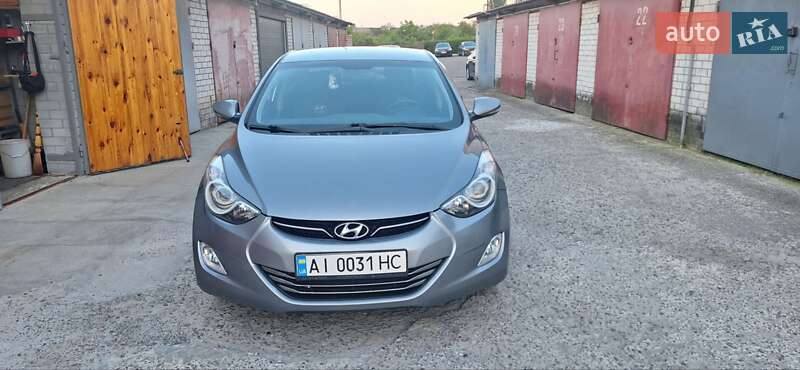 Hyundai Elantra 2011