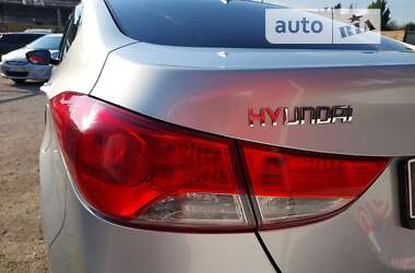 Седан Hyundai Elantra 2013 в Запорожье