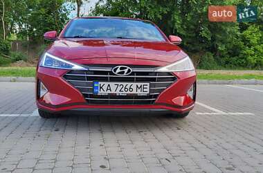 Седан Hyundai Elantra 2018 в 
