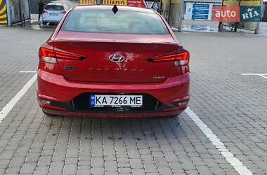 Седан Hyundai Elantra 2018 в 