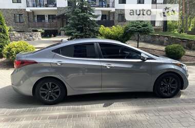 Седан Hyundai Elantra 2015 в Києві