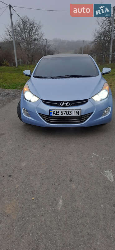 Седан Hyundai Elantra 2012 в Вороновиці