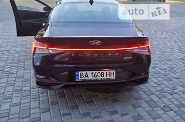 Седан Hyundai Elantra 2021 в Кропивницькому