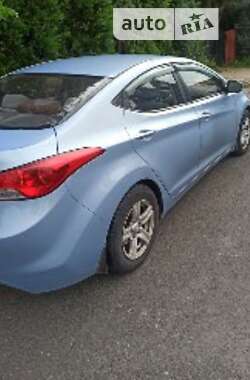 Седан Hyundai Elantra 2012 в Луцьку