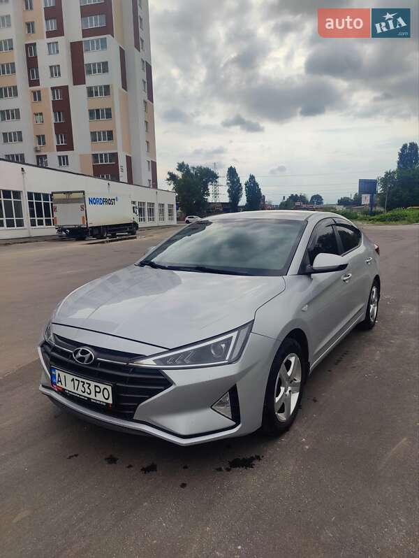 Hyundai Elantra 2019