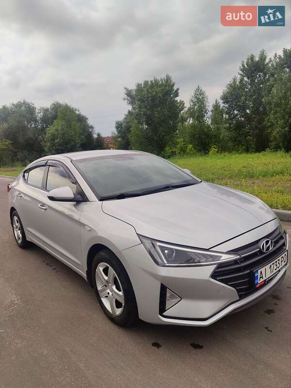 Седан Hyundai Elantra 2019 в Киеве