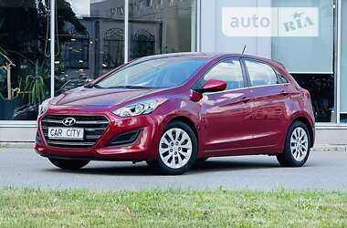 Хетчбек Hyundai Elantra 2016 в Києві