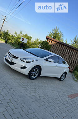 Седан Hyundai Elantra 2013 в Золочеве