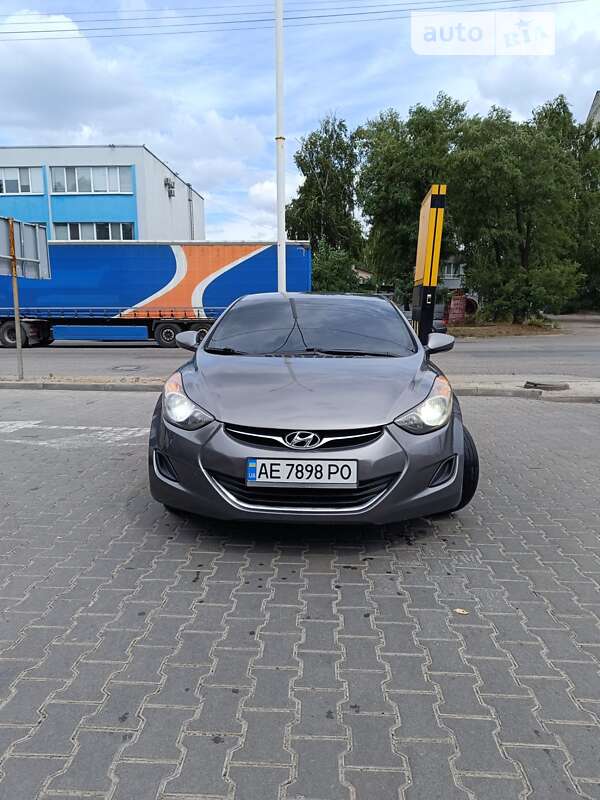 Седан Hyundai Elantra 2012 в Дніпрі