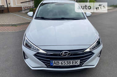 Седан Hyundai Elantra 2019 в Виннице