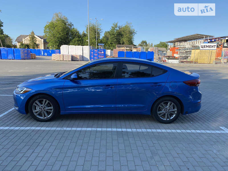 Седан Hyundai Elantra 2017 в Коломые