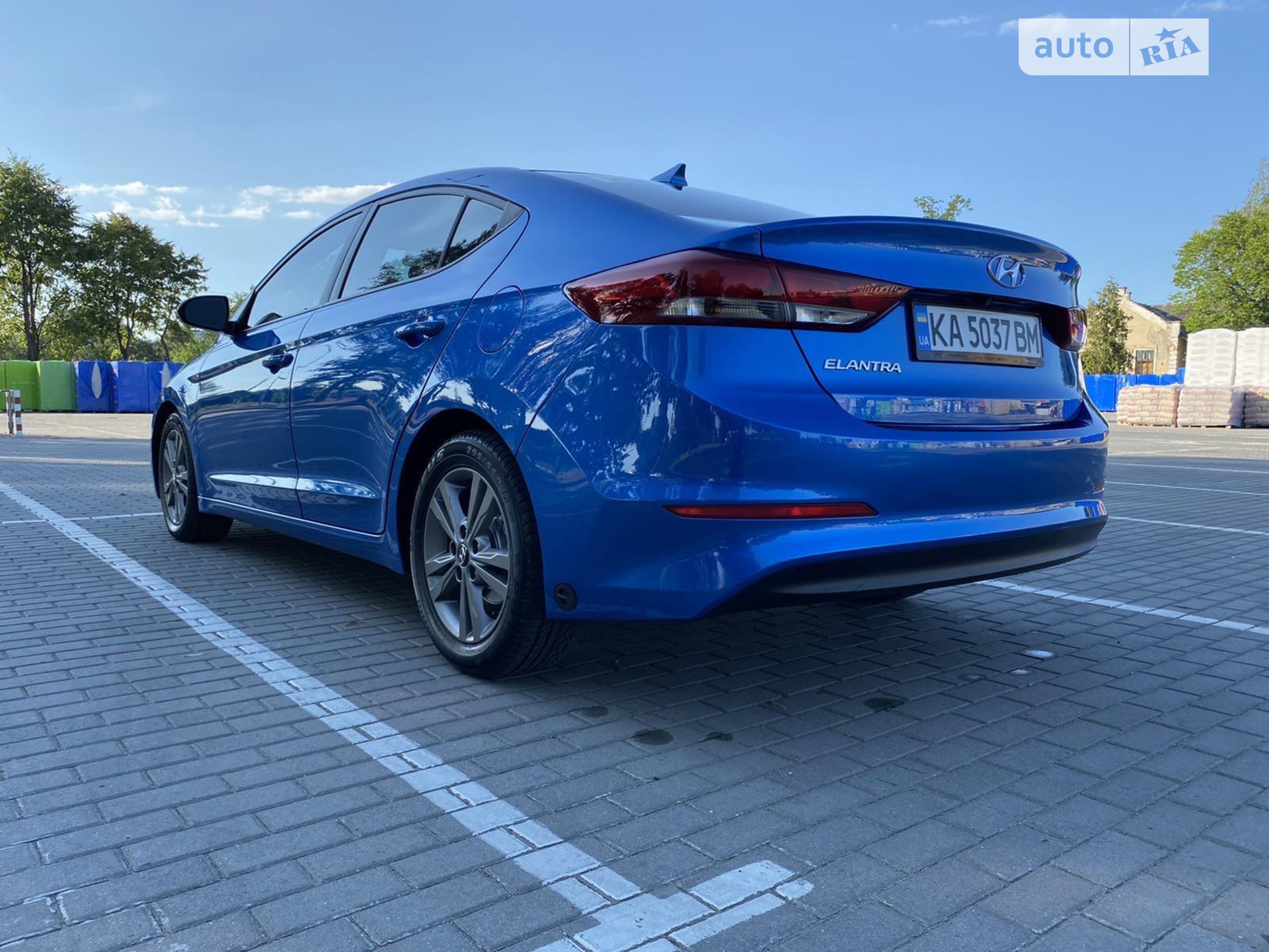 2017 Hyundai Elantra - мініатюра 8