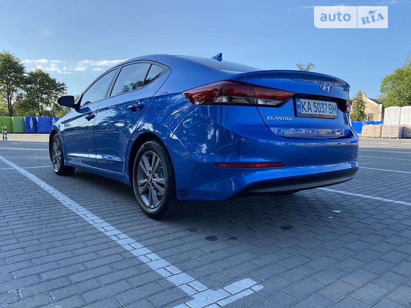 Седан Hyundai Elantra 2017 в Коломые