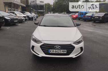 Седан Hyundai Elantra 2016 в Хмельницькому