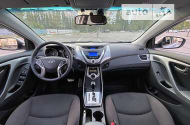 Седан Hyundai Elantra 2012 в Миколаєві