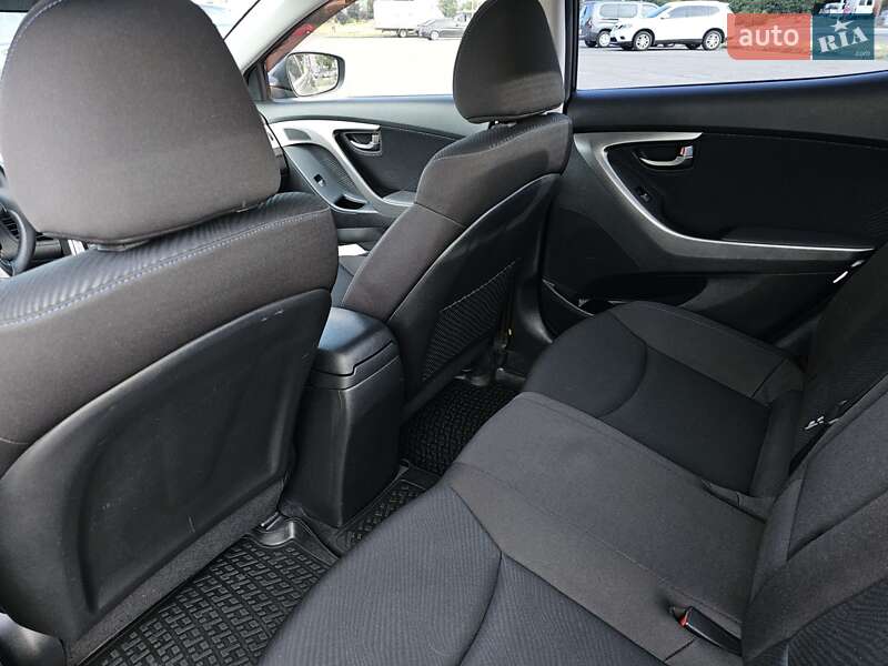 Седан Hyundai Elantra 2012 в Черкассах