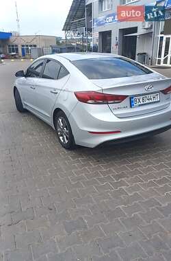 Седан Hyundai Elantra 2018 в Хмельницком