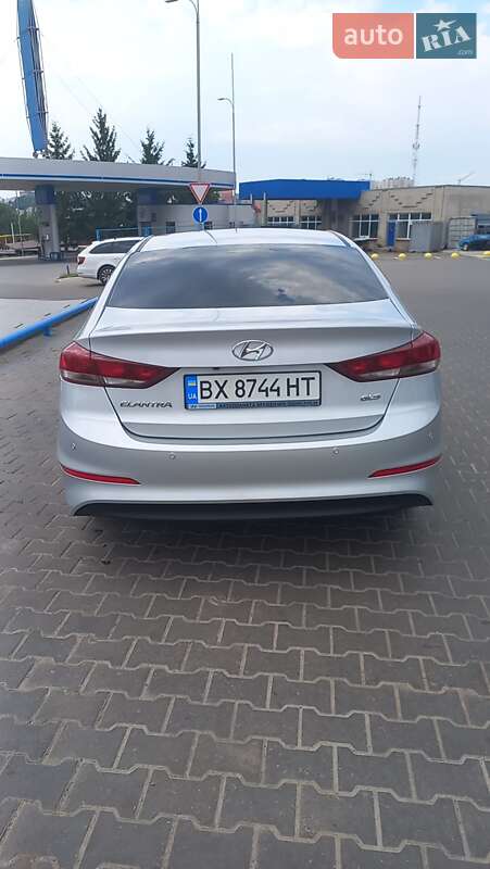 Седан Hyundai Elantra 2018 в Хмельницком