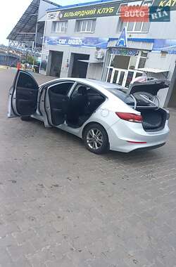 Седан Hyundai Elantra 2018 в Хмельницком