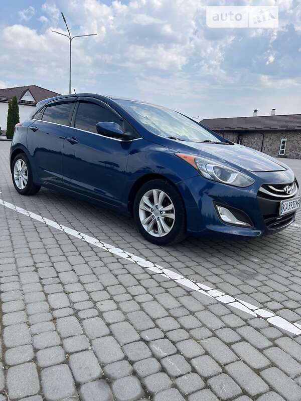 Хэтчбек Hyundai Elantra 2014 в Шепетовке