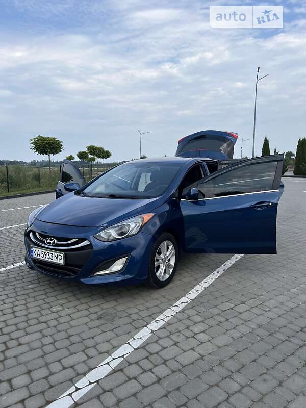 Хэтчбек Hyundai Elantra 2014 в Шепетовке