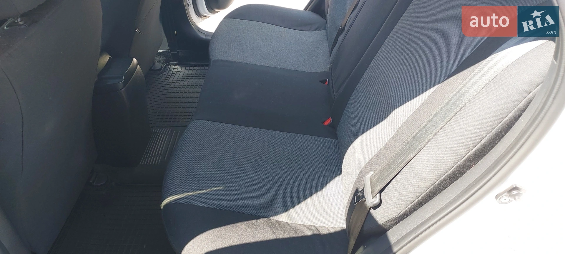 2013 Hyundai Elantra - мініатюра 24