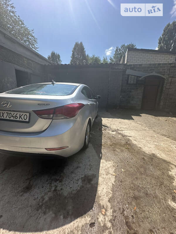 Седан Hyundai Elantra 2014 в Зеленодольской
