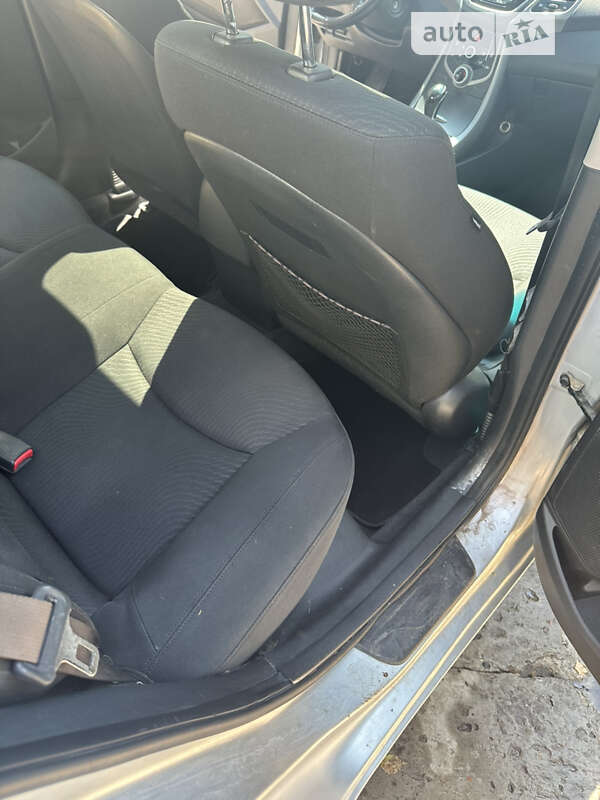 Седан Hyundai Elantra 2014 в Зеленодольской