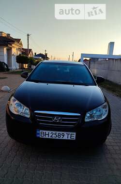 Седан Hyundai Elantra 2008 в Черноморске