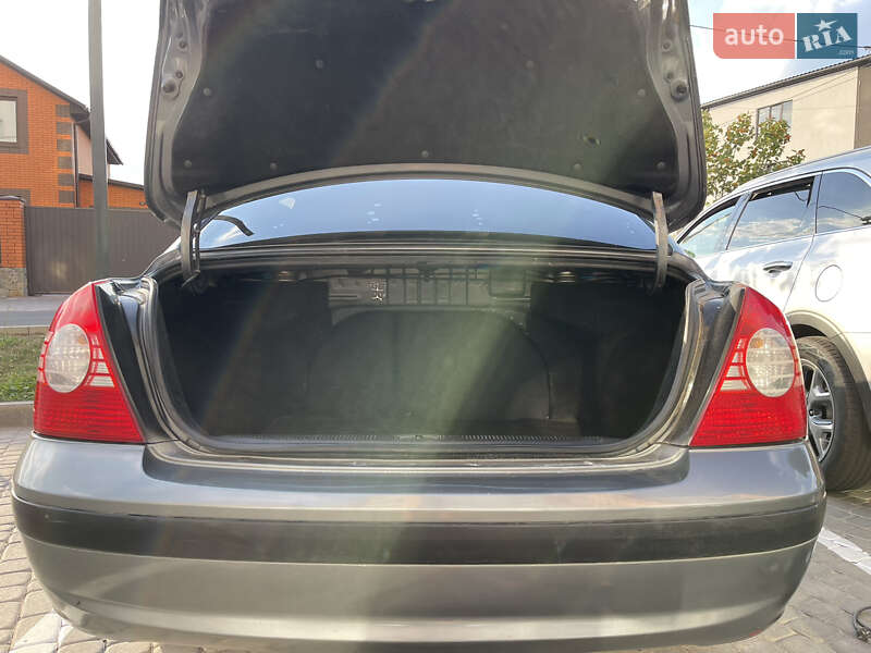 Седан Hyundai Elantra 2010 в Виннице