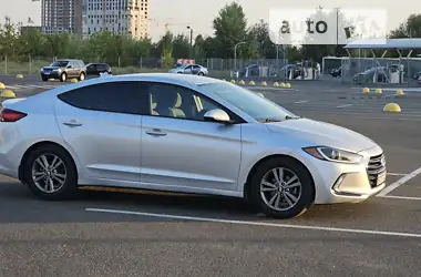 Hyundai Elantra 2018