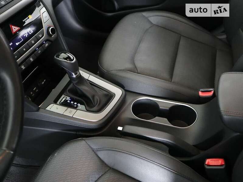 Седан Hyundai Elantra 2017 в Львові фото 12 Седан Hyundai Elantra 2017 в Львові