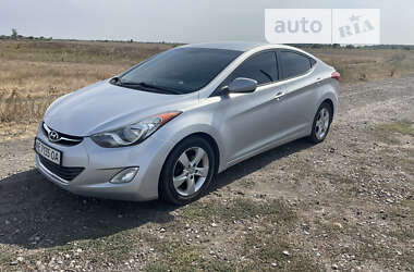 Седан Hyundai Elantra 2013 в Павлограді