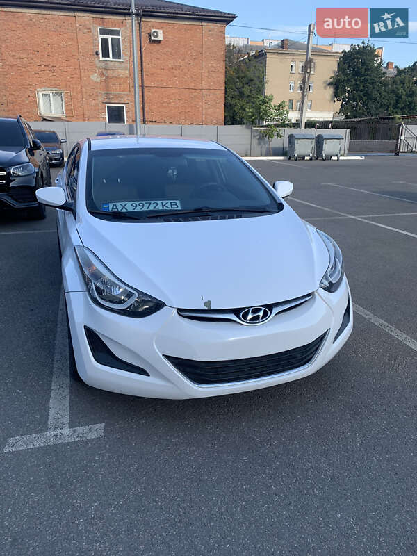Hyundai Elantra 2015