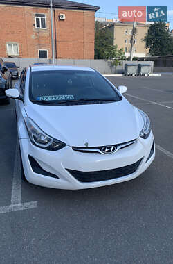Седан Hyundai Elantra 2015 в 