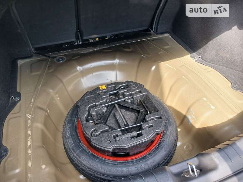 Седан Hyundai Elantra 2017 в Чугуєві