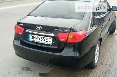 Седан Hyundai Elantra 2010 в Сумах