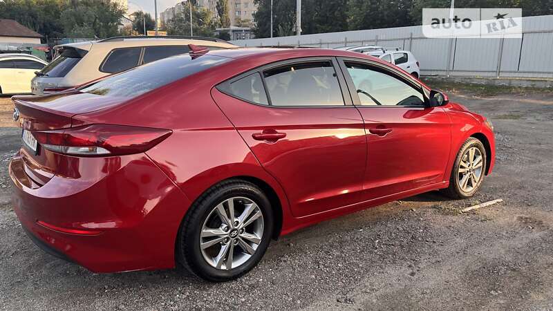 Седан Hyundai Elantra 2016 в Киеве