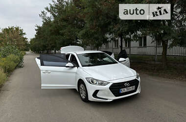 Седан Hyundai Elantra 2016 в Броварах