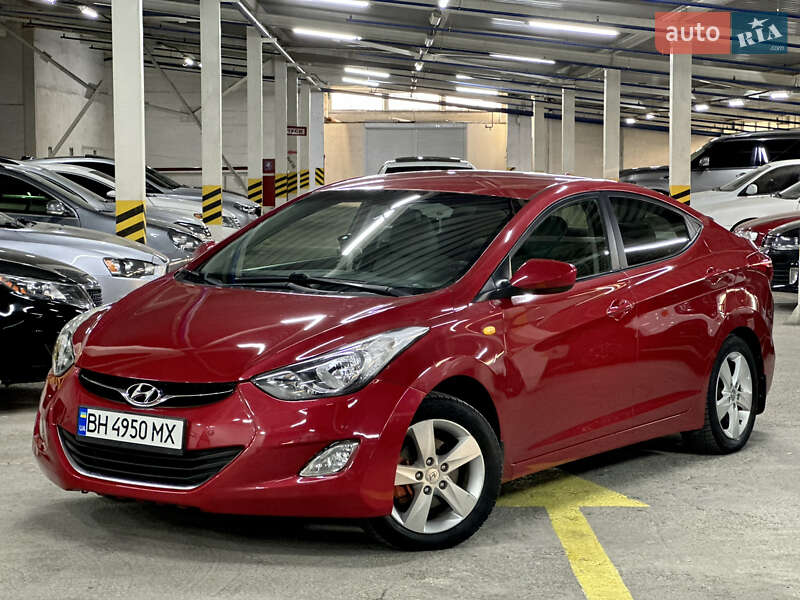 Седан Hyundai Elantra 2013 в 