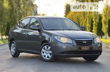 Седан Hyundai Elantra 2008 в Киеве