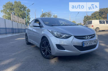 Седан Hyundai Elantra 2011 в Сумах