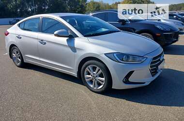 Седан Hyundai Elantra 2016 в Вишгороді