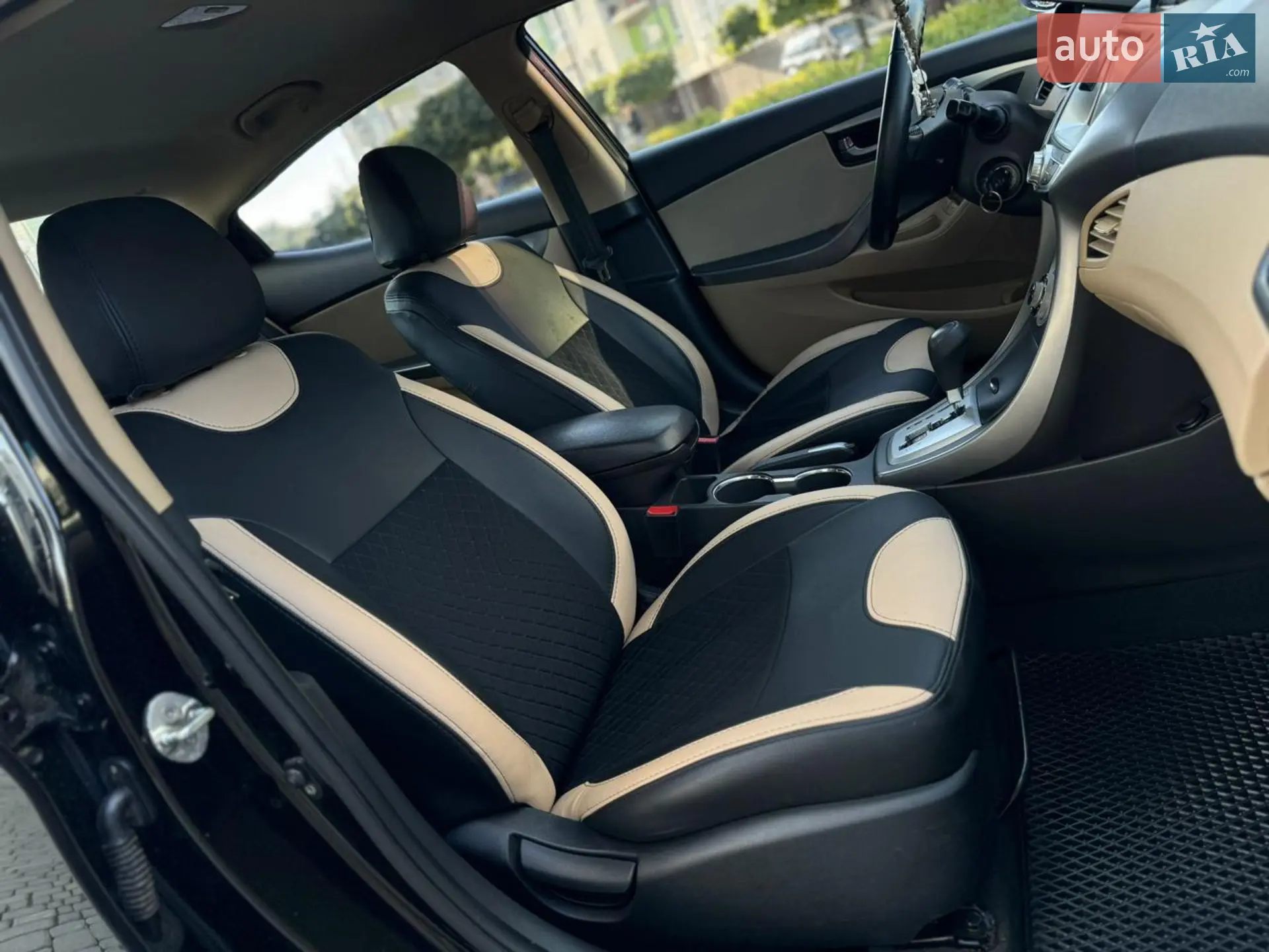 2012 Hyundai Elantra - мініатюра 6
