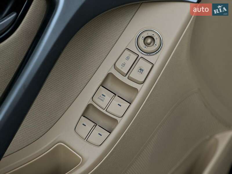 Седан Hyundai Elantra 2012 в Івано-Франківську