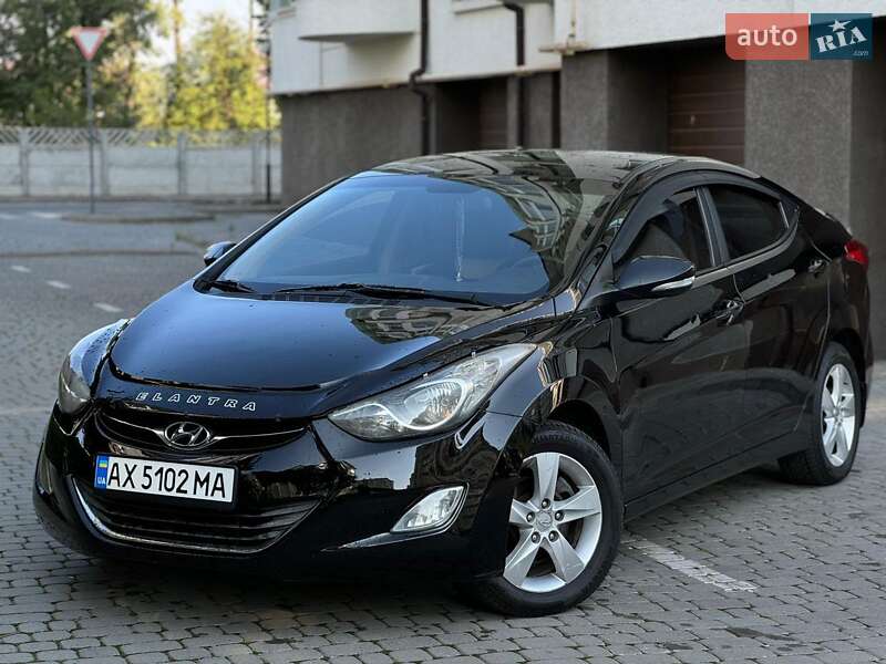 Седан Hyundai Elantra 2012 в 
