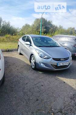 Седан Hyundai Elantra 2013 в Києві